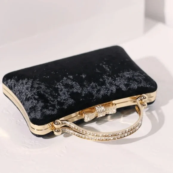 Elegant Black Velvet Handbag - Picture 3 of 6
